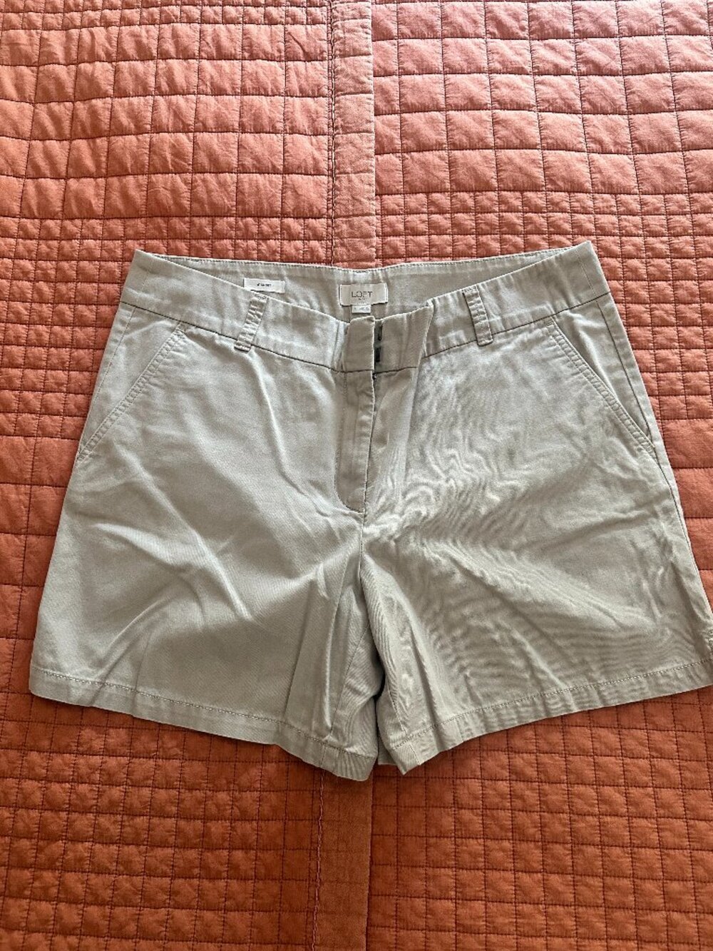 LOFT Outlet 6" Classic Shorts – Khaki – Size 12